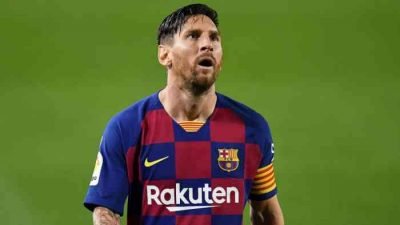 MESSI STAYS AT BARCA
