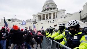 Under heavy guard, Congress back to work after Trump supporter (1)