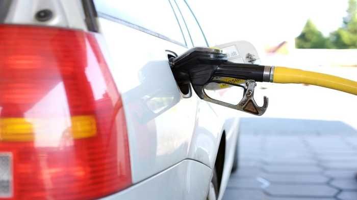 Centre can cut excise duty on petrol, diesel by Rs 8.5 a litre