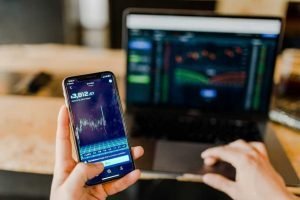 What are the beneficial ways to earn money from home in 2022?
