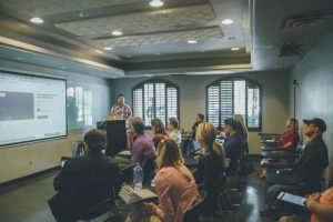 Determine the 4 Ways Businesses Can Effectively Communicate with Their Clients