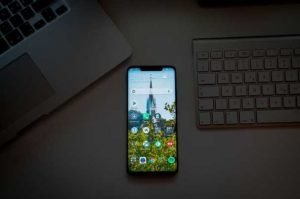 What are the steps to Read Messages from Another Mobile Phone?